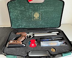 Ich biete meine hochwertige Steyr LP 2 Match-Luftpistole zum Verkauf an