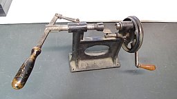 Alte Mechanische Bördel Maschine für Schrotpatronen voll funktionsfähig