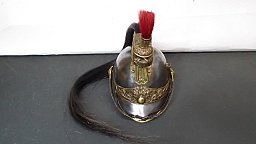 Alter Französischer Militär? Helm mit langen Pferdeschweif