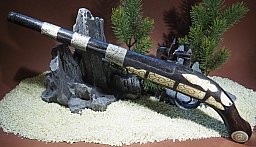 Vorderlader Steinschlosspistole, Antikfinish, mit Beineinlagen im Schaft, Sehr dekorativ !