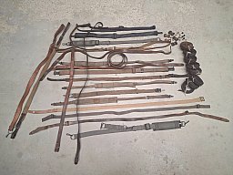 Posten ca. 30 Stück Trageriemen Gewehrriemen Sling auch K98, Frösche, AK, Brotbeutel, Ostblock, Nato