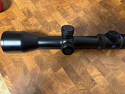 Zeiss Victory V8 2,8-20x56