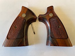 Original Smith & Wesson, S&W, Griffschalen N-Rahmen/frame, Square Butt, eckiger Griffrahmen,