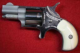 N.A.A. Minirevolver Kal. .22 short/kurz