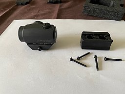 Aimpoint Micro T1, inkl. Montage für Picatinny, 2 MOA red Point, inkl. 39mm Erhöhung + Schrauben