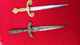 Messer Brieföffner