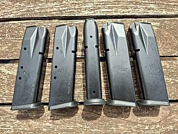 Sig Sauer P228 / P229 - 5 Magazine , fabrikneu 9x19 - 13 Rds.